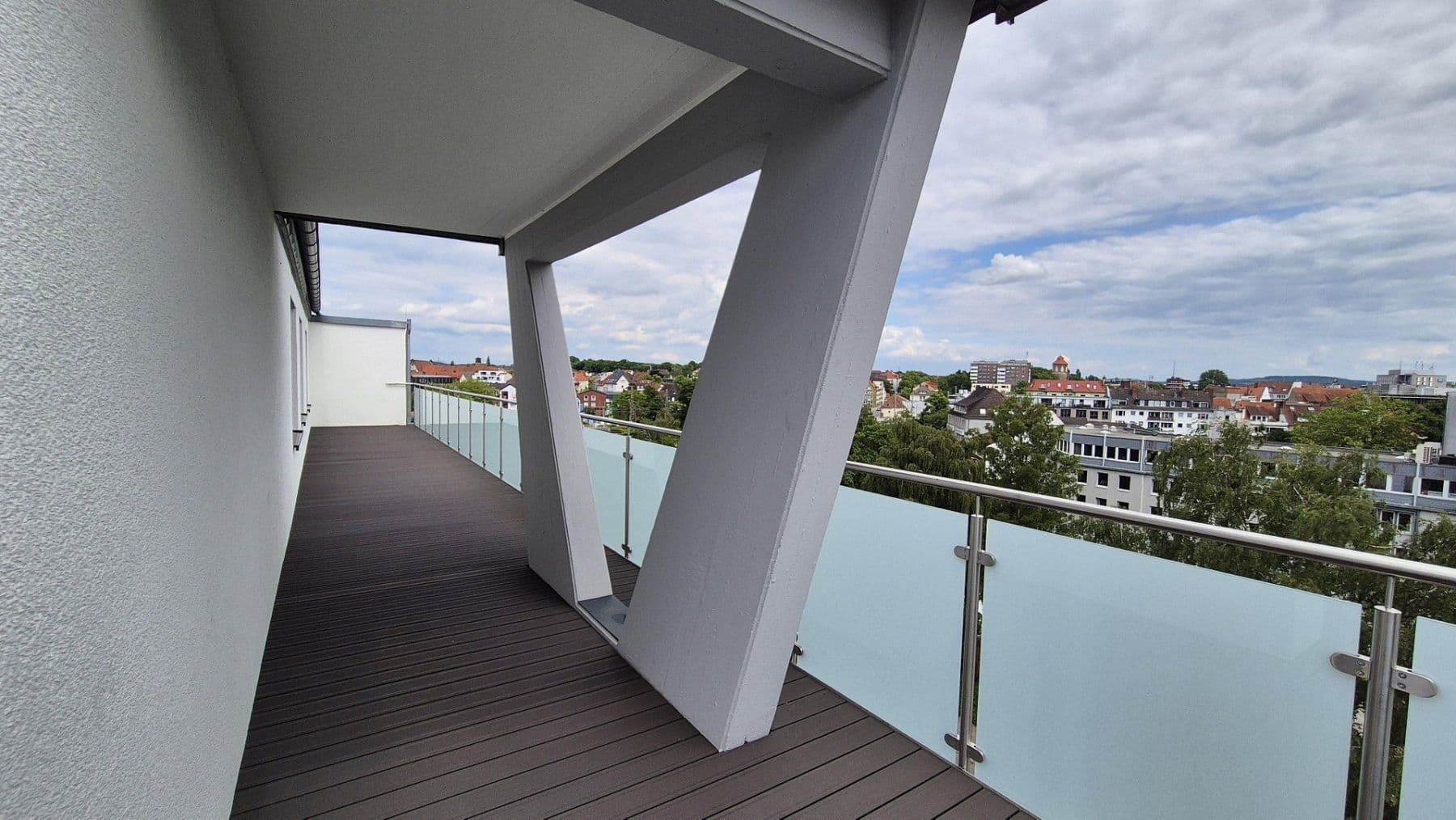 Prenájom bytu 5-izbový 150 m², Osnabrück, Dolné Sasko Prenájom bytu 5-izbový 150 m², Osnabrück, Dolné Sasko