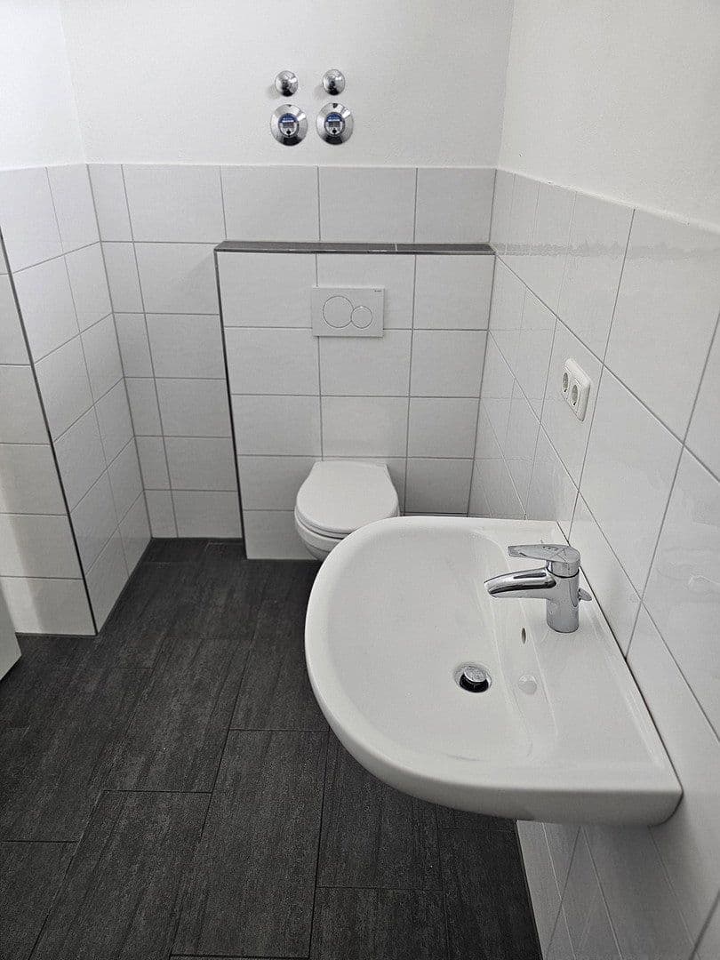 Prenájom bytu 5-izbový 150 m², Osnabrück, Dolné Sasko Prenájom bytu 5-izbový 150 m², Osnabrück, Dolné Sasko
