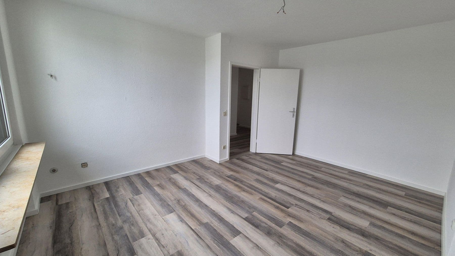 Prenájom bytu 5-izbový 150 m², Osnabrück, Dolné Sasko Prenájom bytu 5-izbový 150 m², Osnabrück, Dolné Sasko