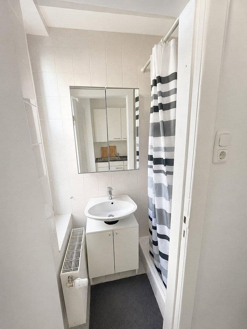 Predaj domu 180 m², pozemok 180 m², Warendorpstr. 51, Lübeck, Šlezvicko-Holštajnsko Predaj domu 180 m², pozemok 180 m², Warendorpstr. 51, Lübeck, Šlezvicko-Holštajnsko