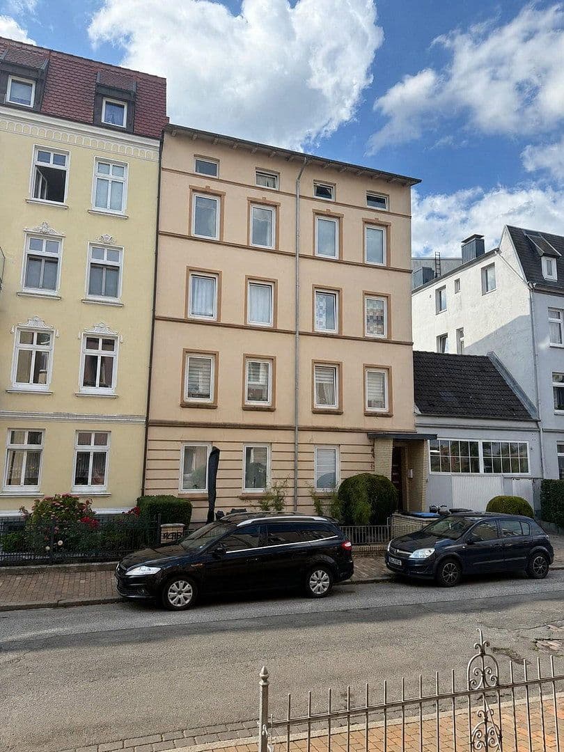 Predaj domu 180 m², pozemok 180 m², Warendorpstr. 51, Lübeck, Šlezvicko-Holštajnsko Predaj domu 180 m², pozemok 180 m², Warendorpstr. 51, Lübeck, Šlezvicko-Holštajnsko