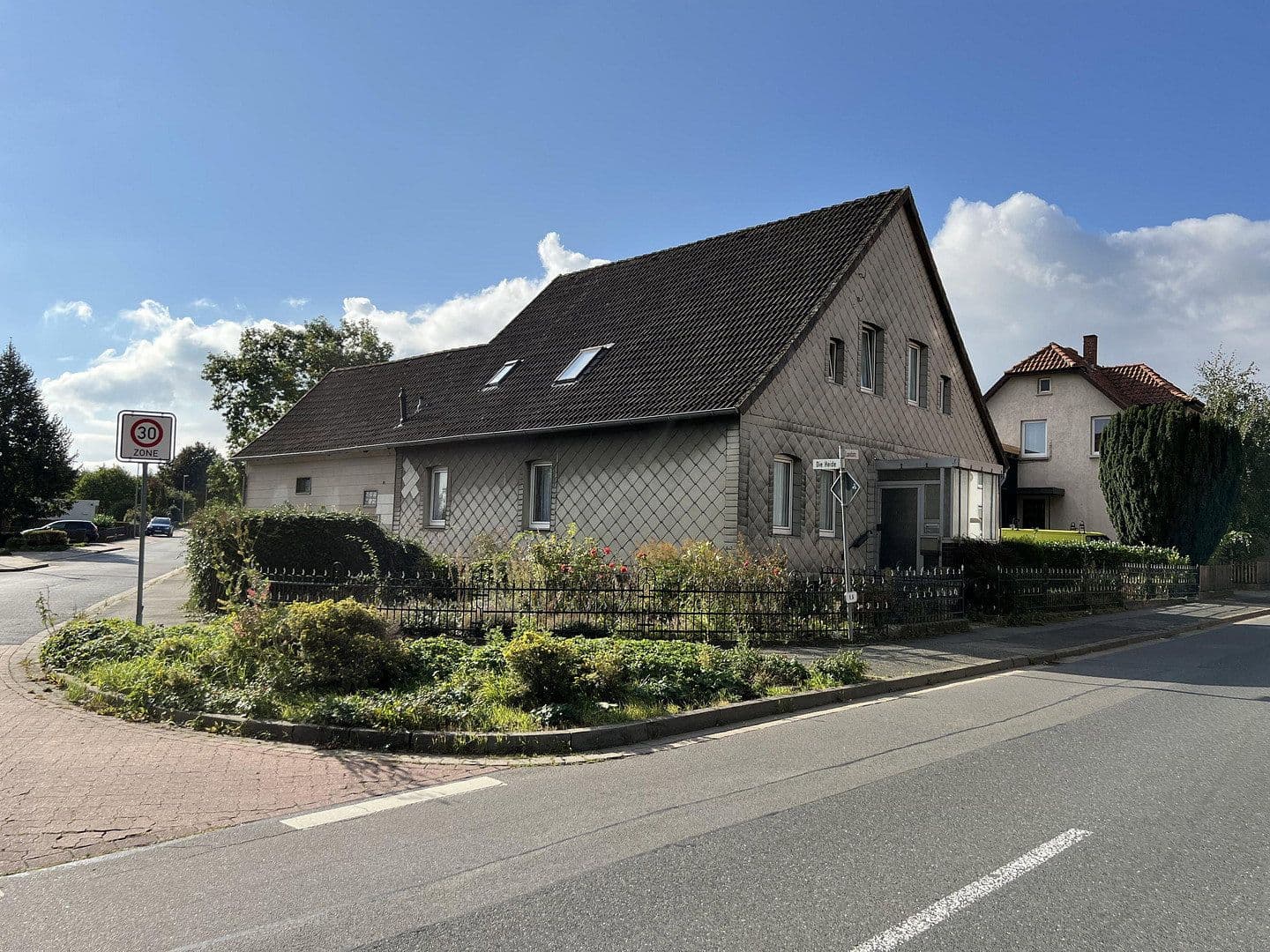 Predaj pozemku 629 m², Landstraße 52, Barsinghausen, Dolné Sasko Predaj pozemku 629 m², Landstraße 52, Barsinghausen, Dolné Sasko