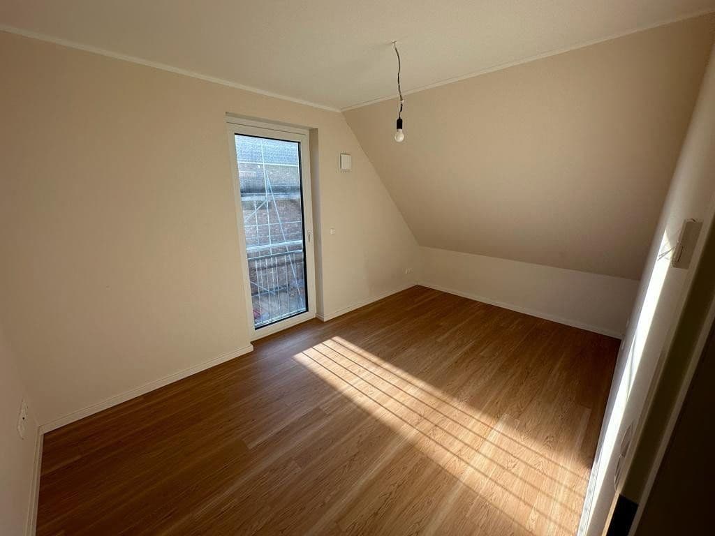 Prenájom bytu 4-izbový 96 m², Escheburg, Šlezvicko-Holštajnsko Prenájom bytu 4-izbový 96 m², Escheburg, Šlezvicko-Holštajnsko