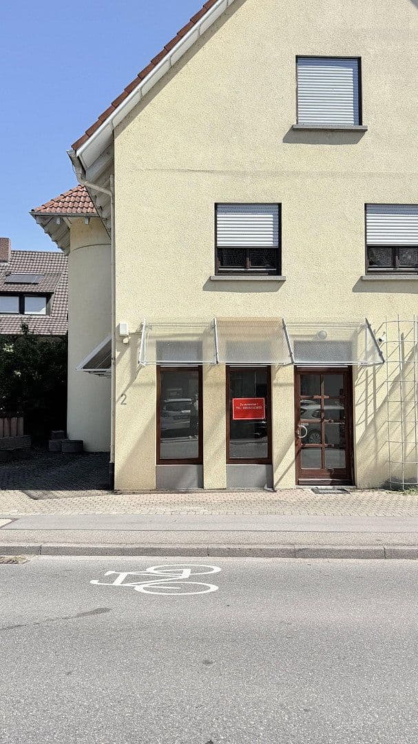 Prenájom nebytového priestoru 40 m², Eisenbahnstr, Schliengen, Bádensko-Wurttembersko Prenájom nebytového priestoru 40 m², Eisenbahnstr, Schliengen, Bádensko-Wurttembersko