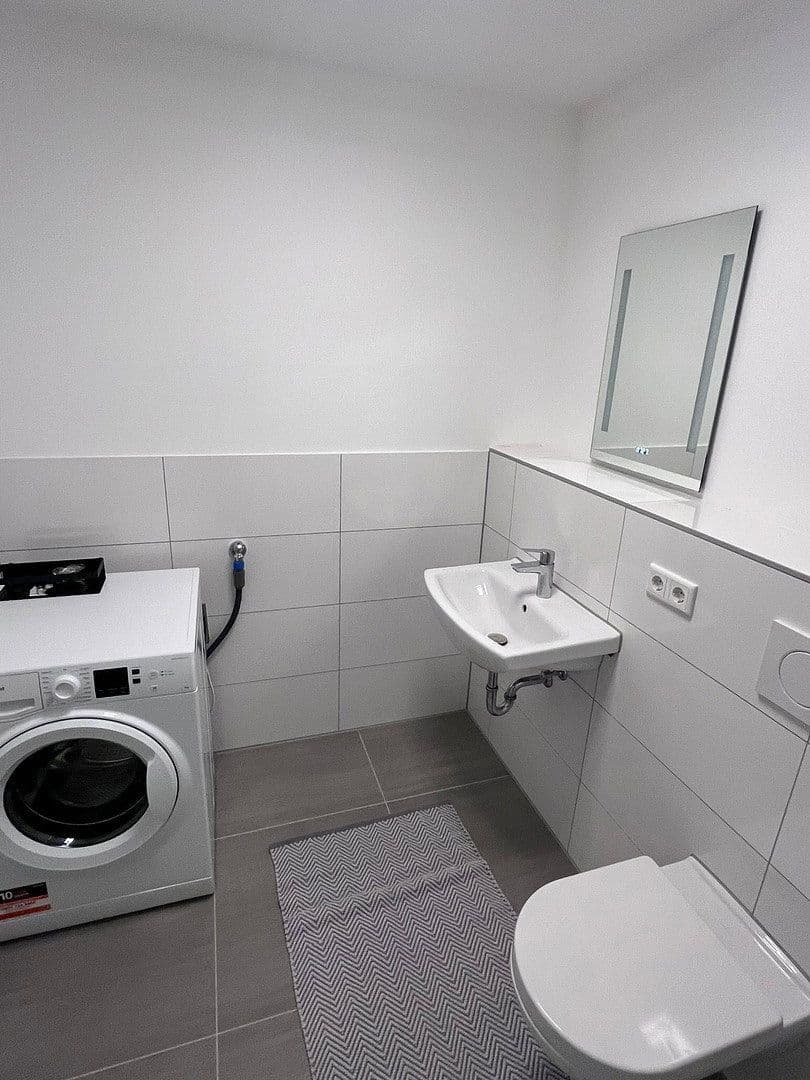 Prenájom bytu 2-izbový 62 m², Düsseldorfer Straße 37, Köln, Severné Porýnie - Westfálsko Prenájom bytu 2-izbový 62 m², Düsseldorfer Straße 37, Köln, Severné Porýnie - Westfálsko