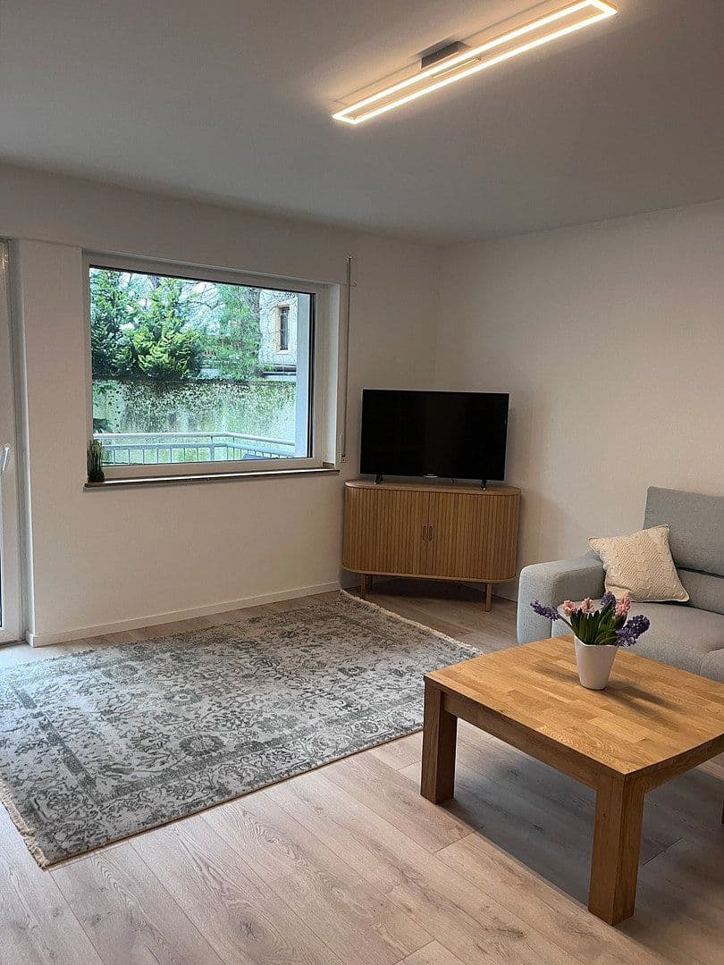 Prenájom bytu 2-izbový 62 m², Düsseldorfer Straße 37, Köln, Severné Porýnie - Westfálsko Prenájom bytu 2-izbový 62 m², Düsseldorfer Straße 37, Köln, Severné Porýnie - Westfálsko