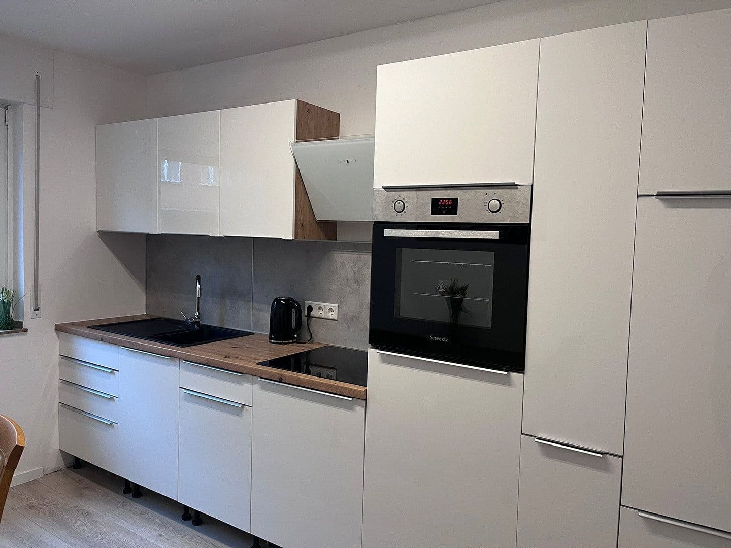 Prenájom bytu 2-izbový 62 m², Düsseldorfer Straße 37, Köln, Severné Porýnie - Westfálsko Prenájom bytu 2-izbový 62 m², Düsseldorfer Straße 37, Köln, Severné Porýnie - Westfálsko