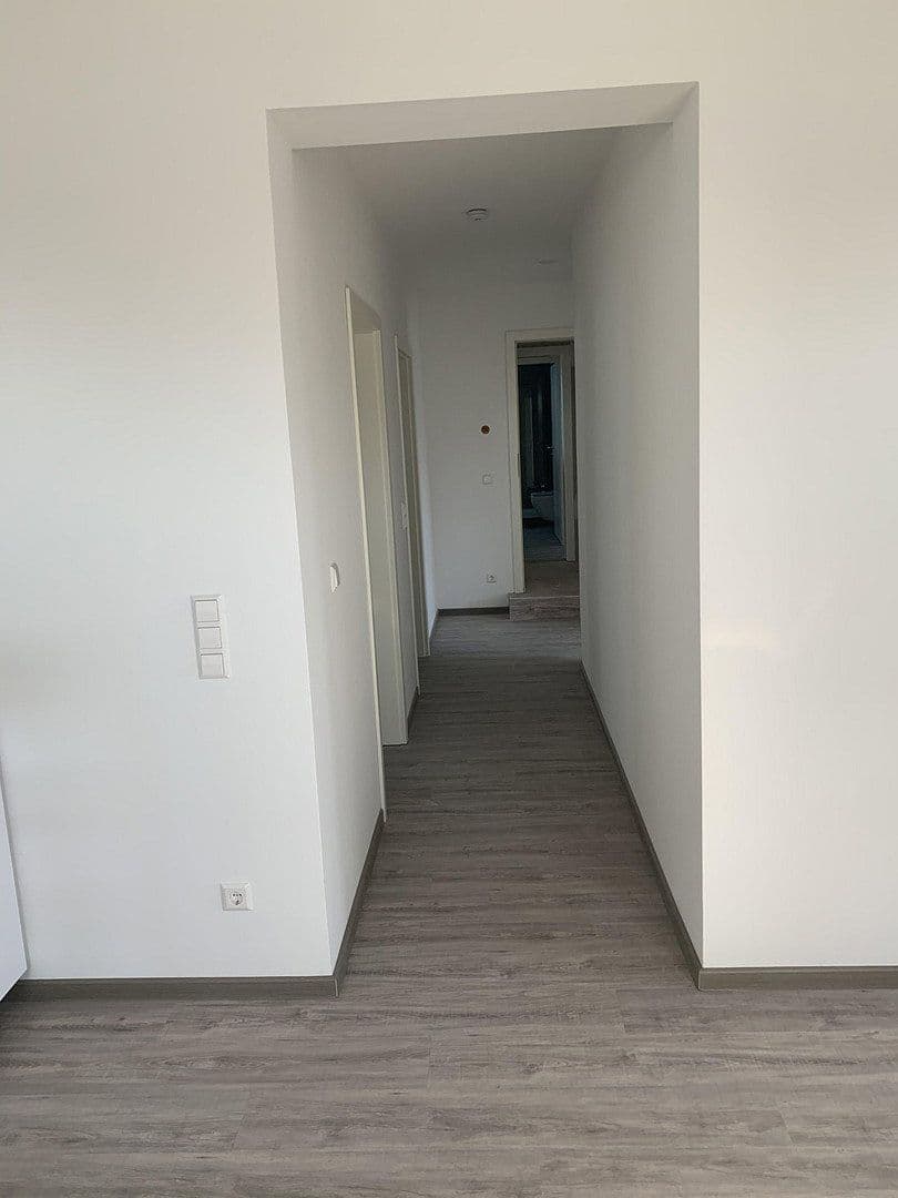 Prenájom bytu 3-izbový 82 m², Schöneckerstr 27, Gondershausen, Porýnie-Falcko Prenájom bytu 3-izbový 82 m², Schöneckerstr 27, Gondershausen, Porýnie-Falcko
