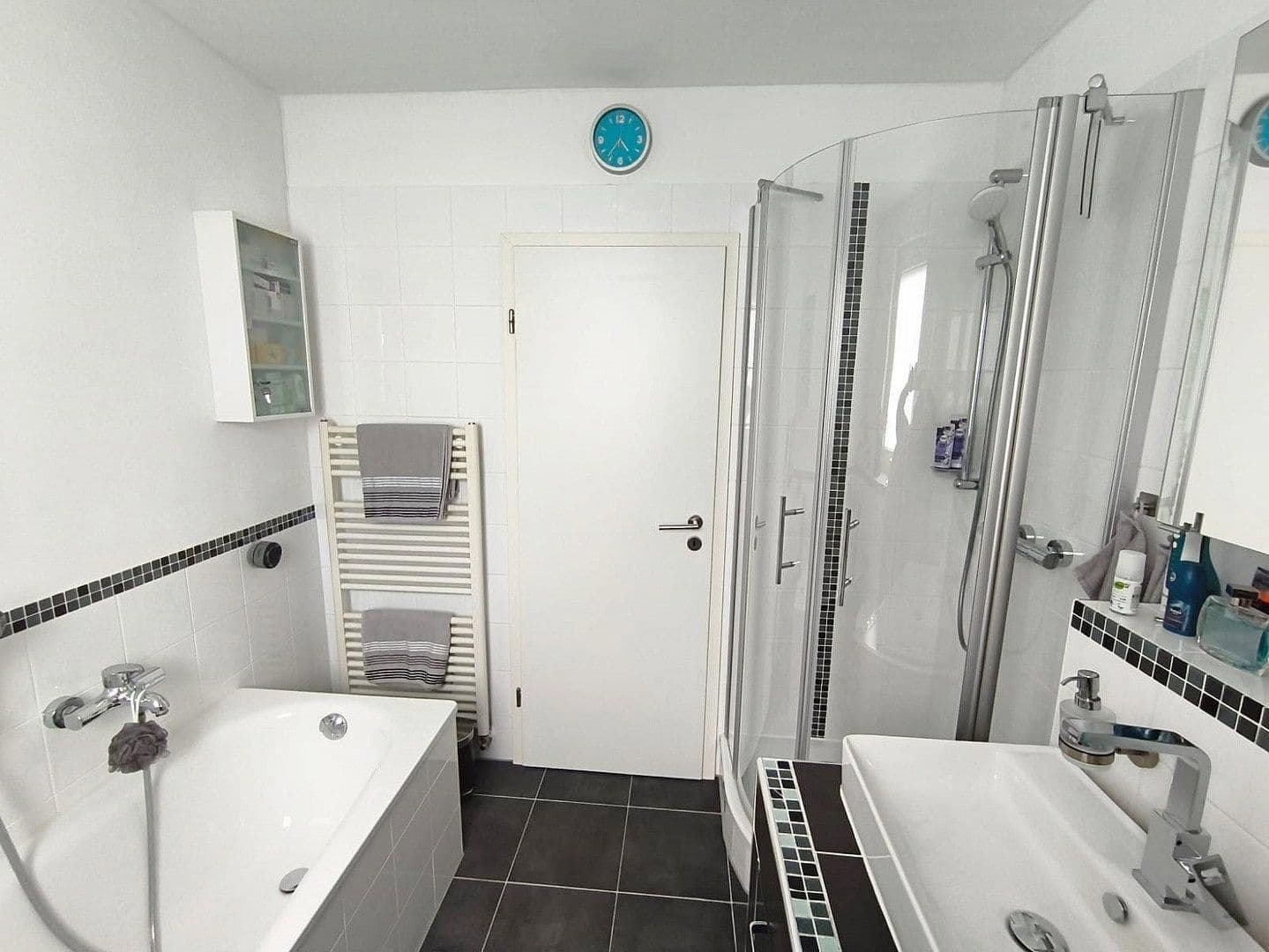 Predaj bytu 3-izbový 85 m², Cologne, Severné Porýnie - Westfálsko Predaj bytu 3-izbový 85 m², Cologne, Severné Porýnie - Westfálsko