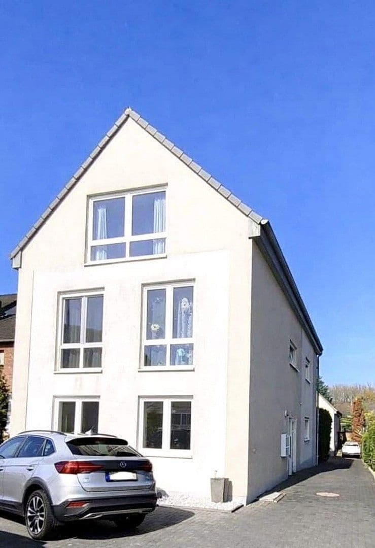 Predaj bytu 3-izbový 85 m², Cologne, Severné Porýnie - Westfálsko Predaj bytu 3-izbový 85 m², Cologne, Severné Porýnie - Westfálsko