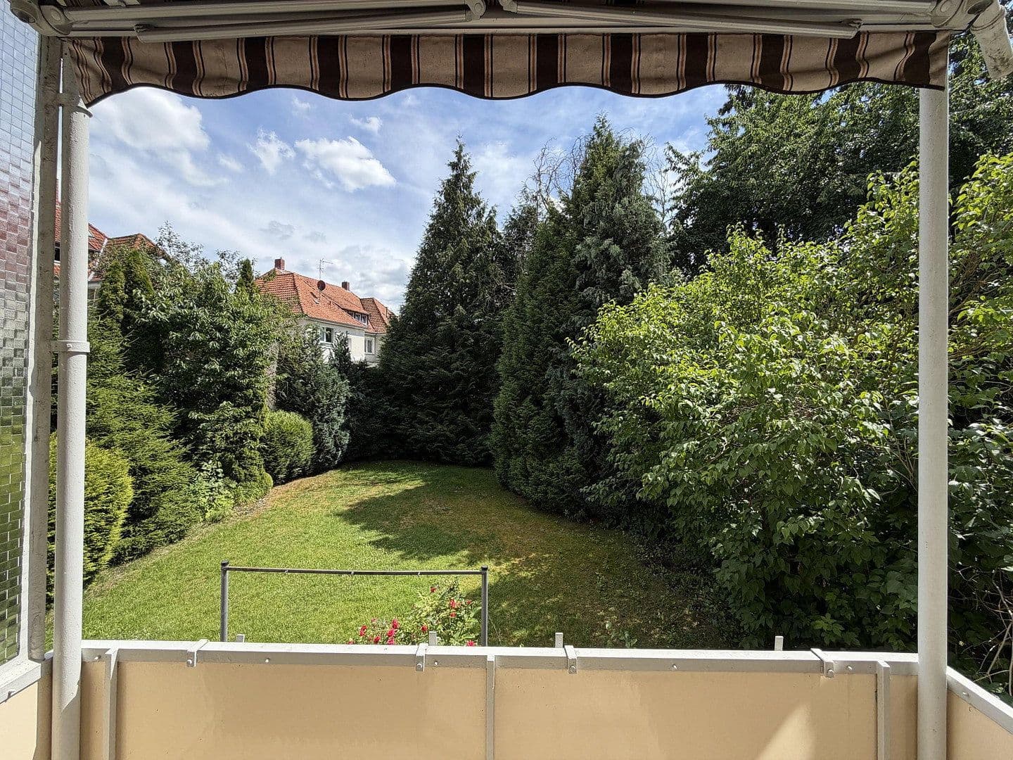 Prenájom bytu 4-izbový 100 m², Hildesheim, Dolné Sasko Prenájom bytu 4-izbový 100 m², Hildesheim, Dolné Sasko