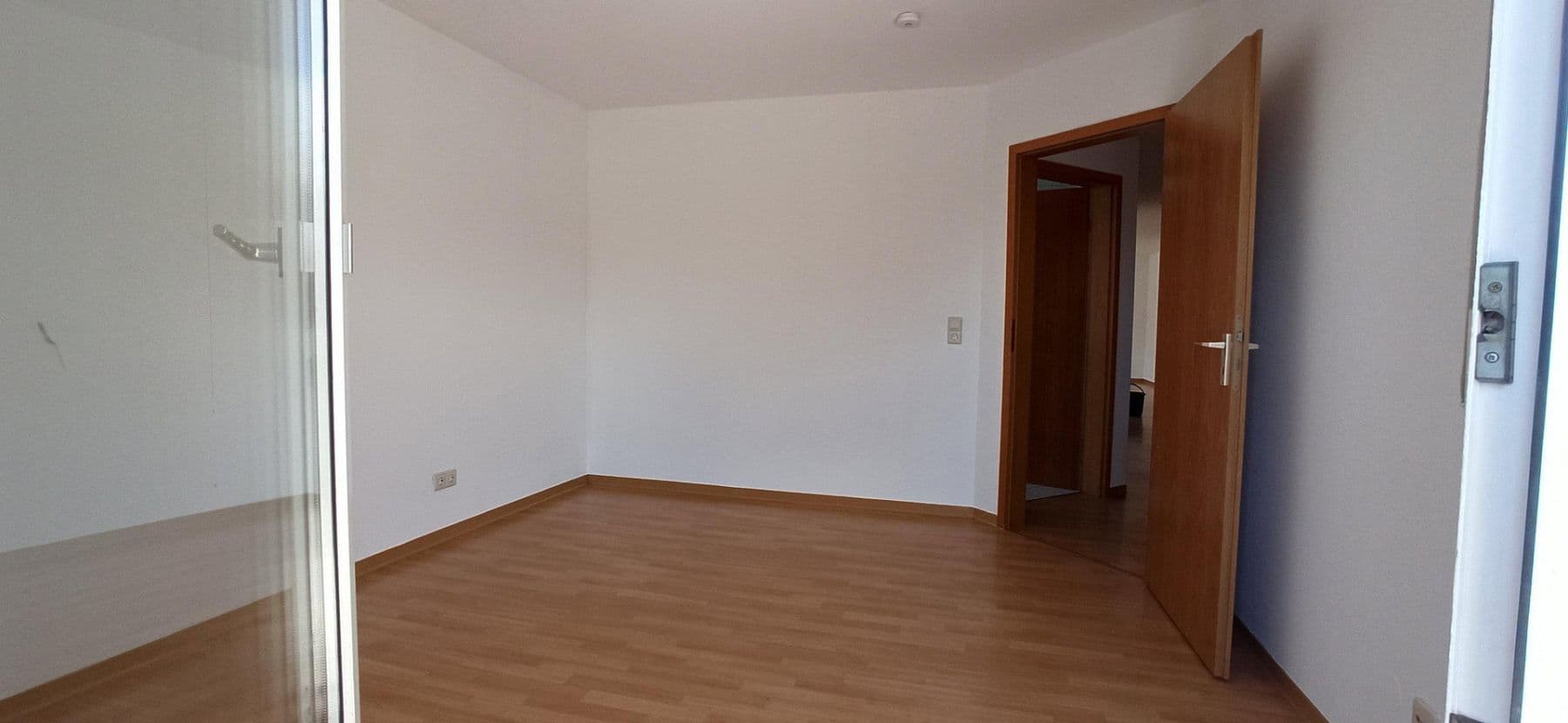 Predaj bytu 3-izbový 94 m², Linkenheim-Hochstetten, Bádensko-Wurttembersko Predaj bytu 3-izbový 94 m², Linkenheim-Hochstetten, Bádensko-Wurttembersko