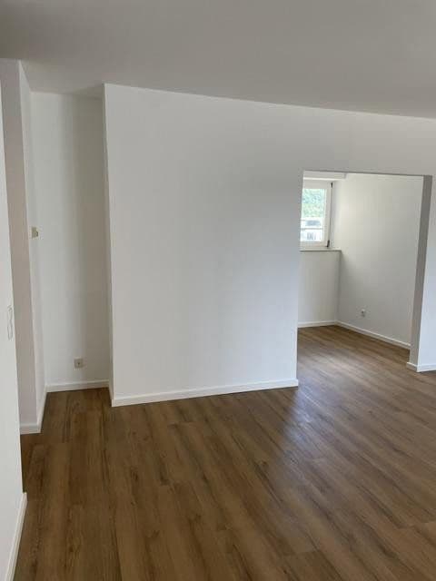 Prenájom bytu 1-izbový 40 m², Rheinallee 8, Bad Hönningen, Porýnie-Falcko Prenájom bytu 1-izbový 40 m², Rheinallee 8, Bad Hönningen, Porýnie-Falcko