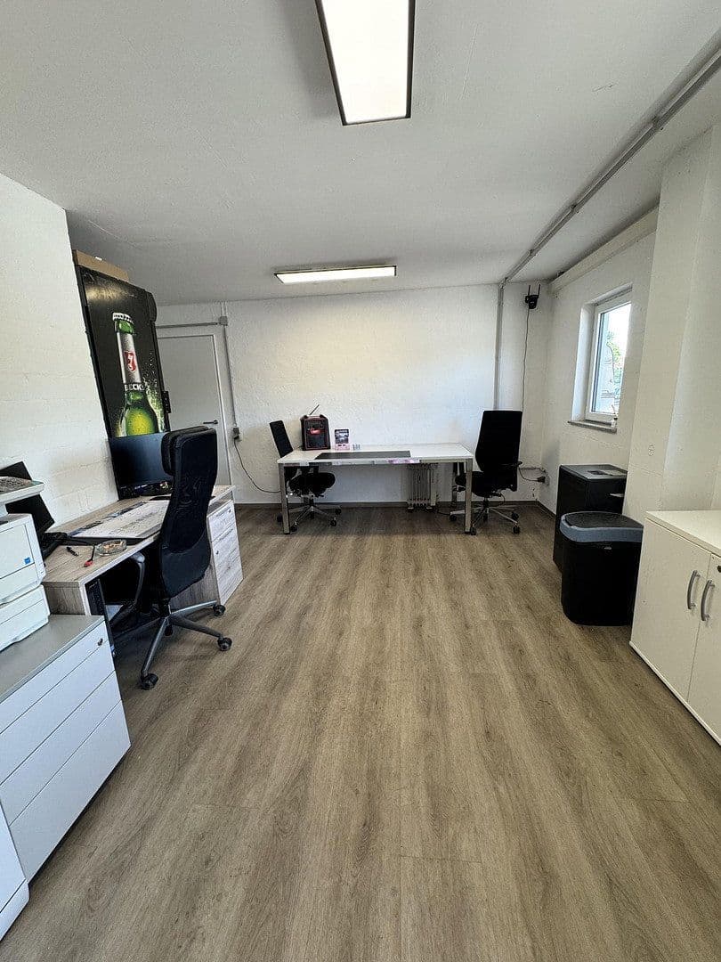Prenájom nebytového priestoru 3.547 m², Carl-Friedrich-Wilhelm-Borgward-Str. 4, Achim, Dolné Sasko Prenájom nebytového priestoru 3.547 m², Carl-Friedrich-Wilhelm-Borgward-Str. 4, Achim, Dolné Sasko
