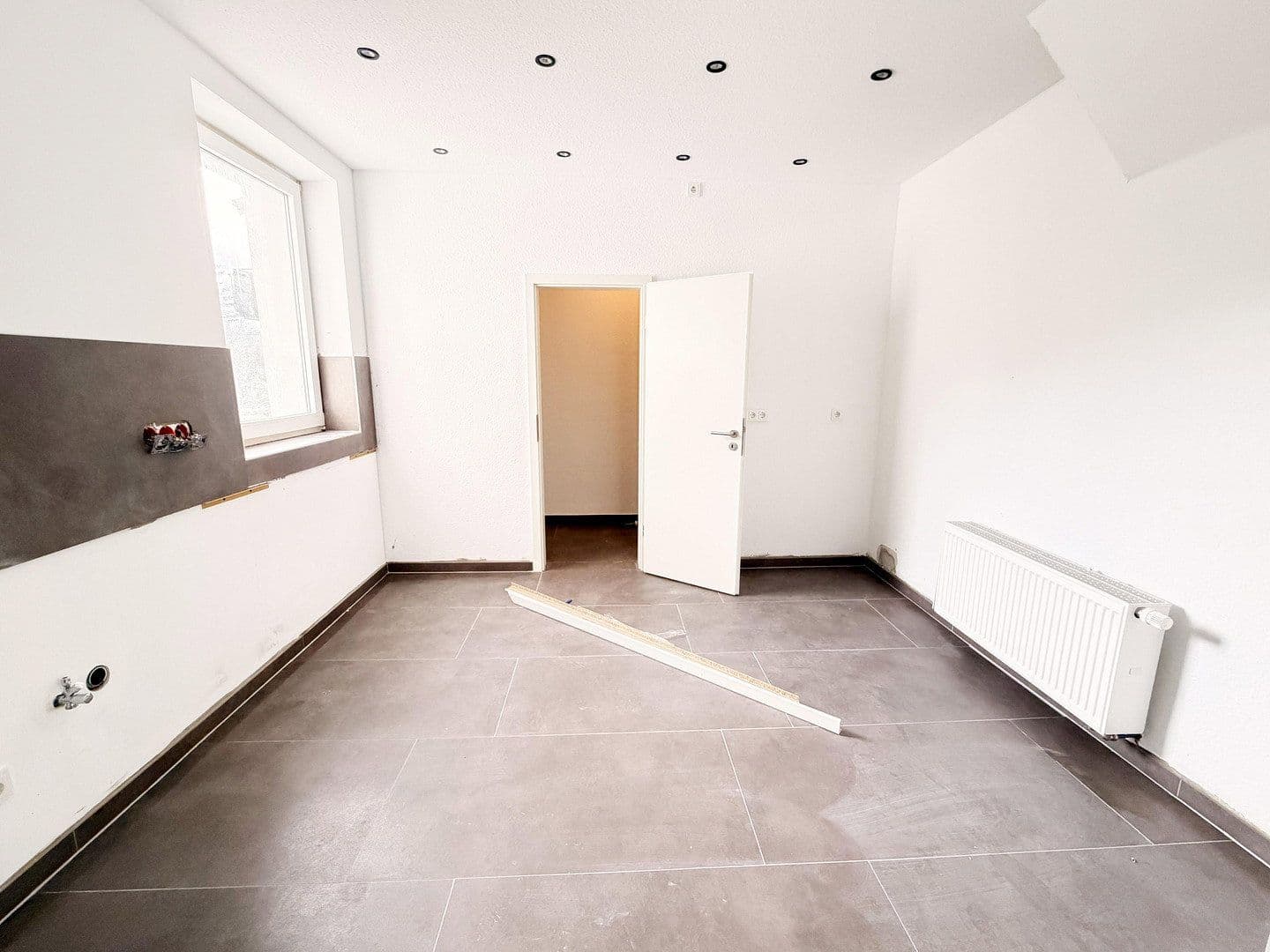 Predaj domu 167 m², pozemok 253 m², Adenauer Straße 23, Altenbeken, Severné Porýnie - Westfálsko Predaj domu 167 m², pozemok 253 m², Adenauer Straße 23, Altenbeken, Severné Porýnie - Westfálsko