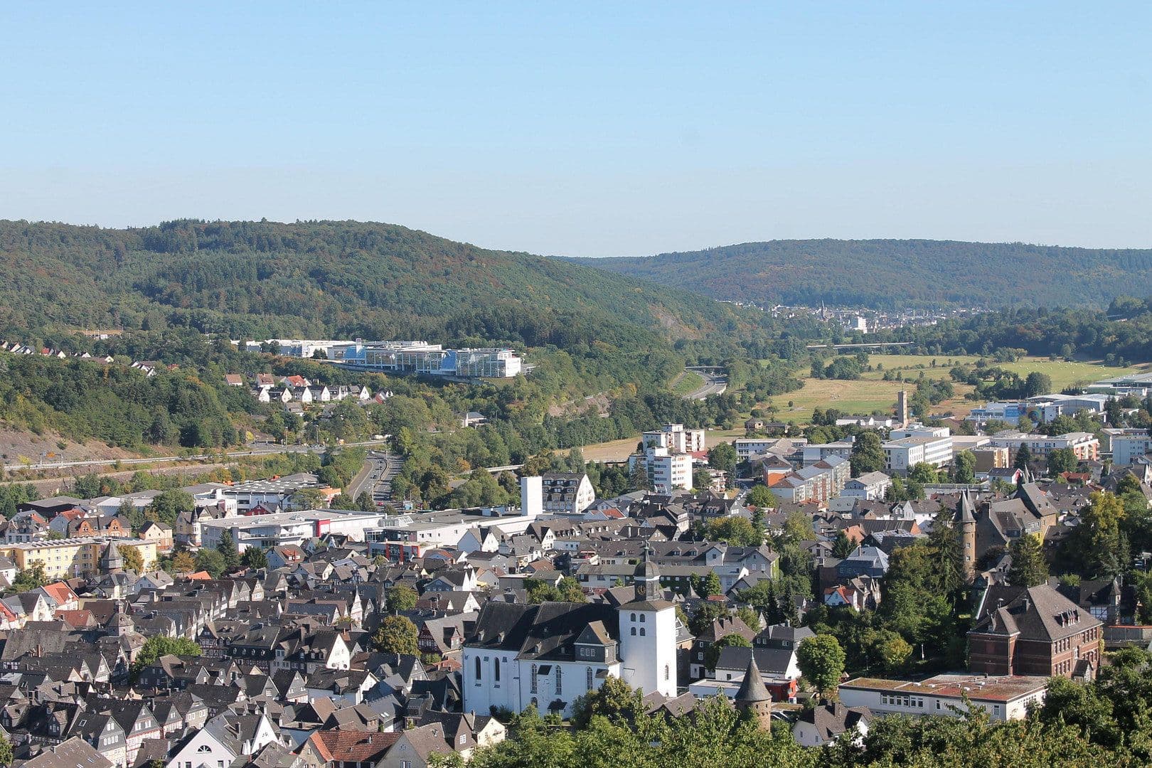 Prenájom domu 240 m², pozemok 720 m², Herborn, Hesensko Prenájom domu 240 m², pozemok 720 m², Herborn, Hesensko
