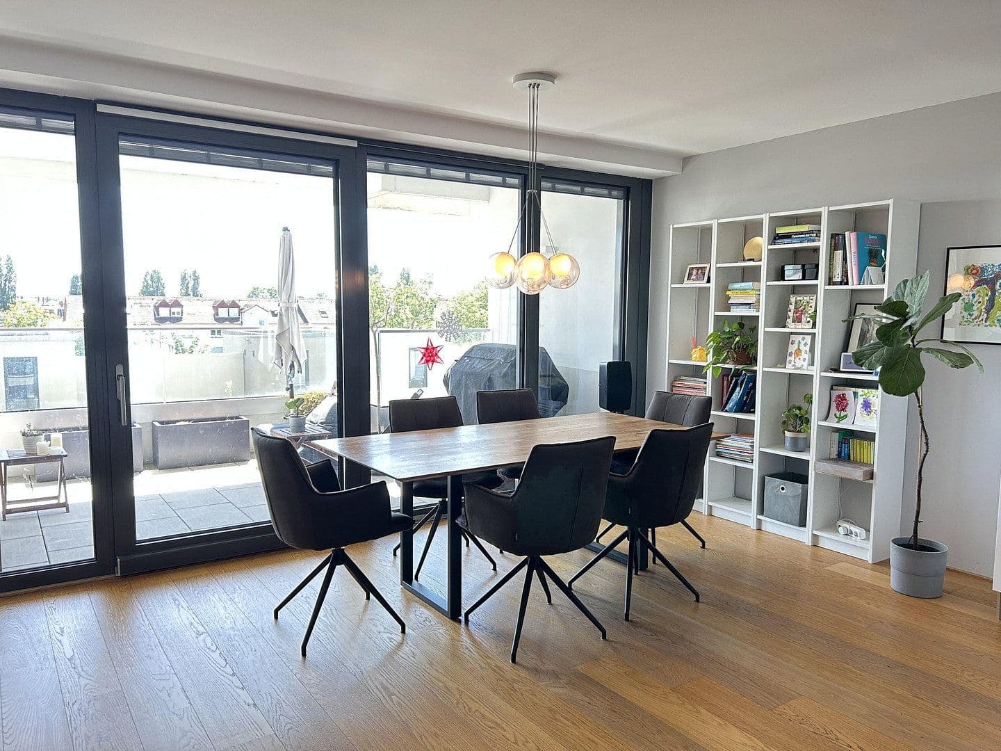 Predaj bytu 4-izbový 134 m², Europa-Allee 165, Frankfurt/Main, Hesensko Predaj bytu 4-izbový 134 m², Europa-Allee 165, Frankfurt/Main, Hesensko