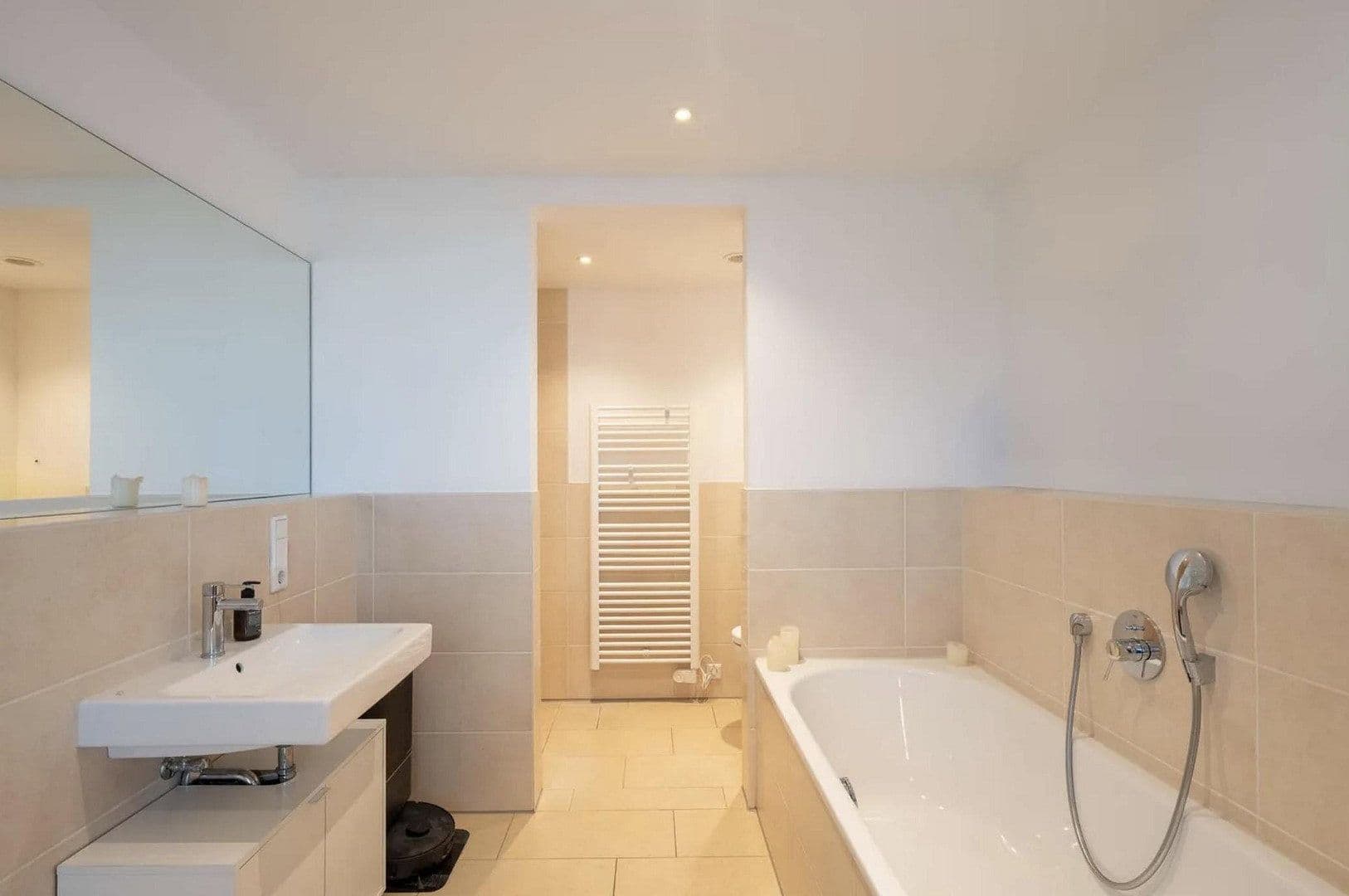 Predaj bytu 4-izbový 134 m², Europa-Allee 165, Frankfurt/Main, Hesensko Predaj bytu 4-izbový 134 m², Europa-Allee 165, Frankfurt/Main, Hesensko