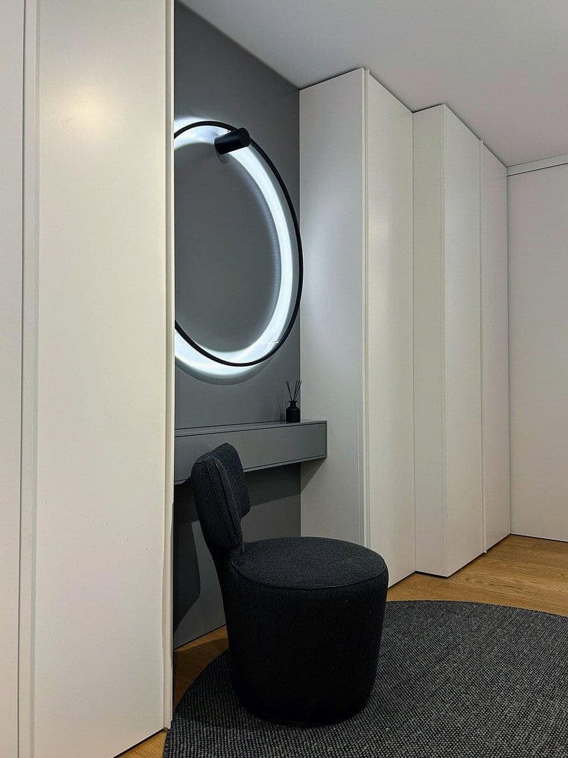 Predaj bytu 4-izbový 134 m², Europa-Allee 165, Frankfurt/Main, Hesensko Predaj bytu 4-izbový 134 m², Europa-Allee 165, Frankfurt/Main, Hesensko