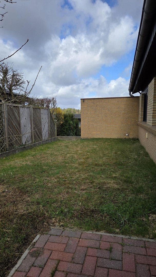 Predaj domu 100 m², pozemok 600 m², Buxtehude, Dolné Sasko Predaj domu 100 m², pozemok 600 m², Buxtehude, Dolné Sasko
