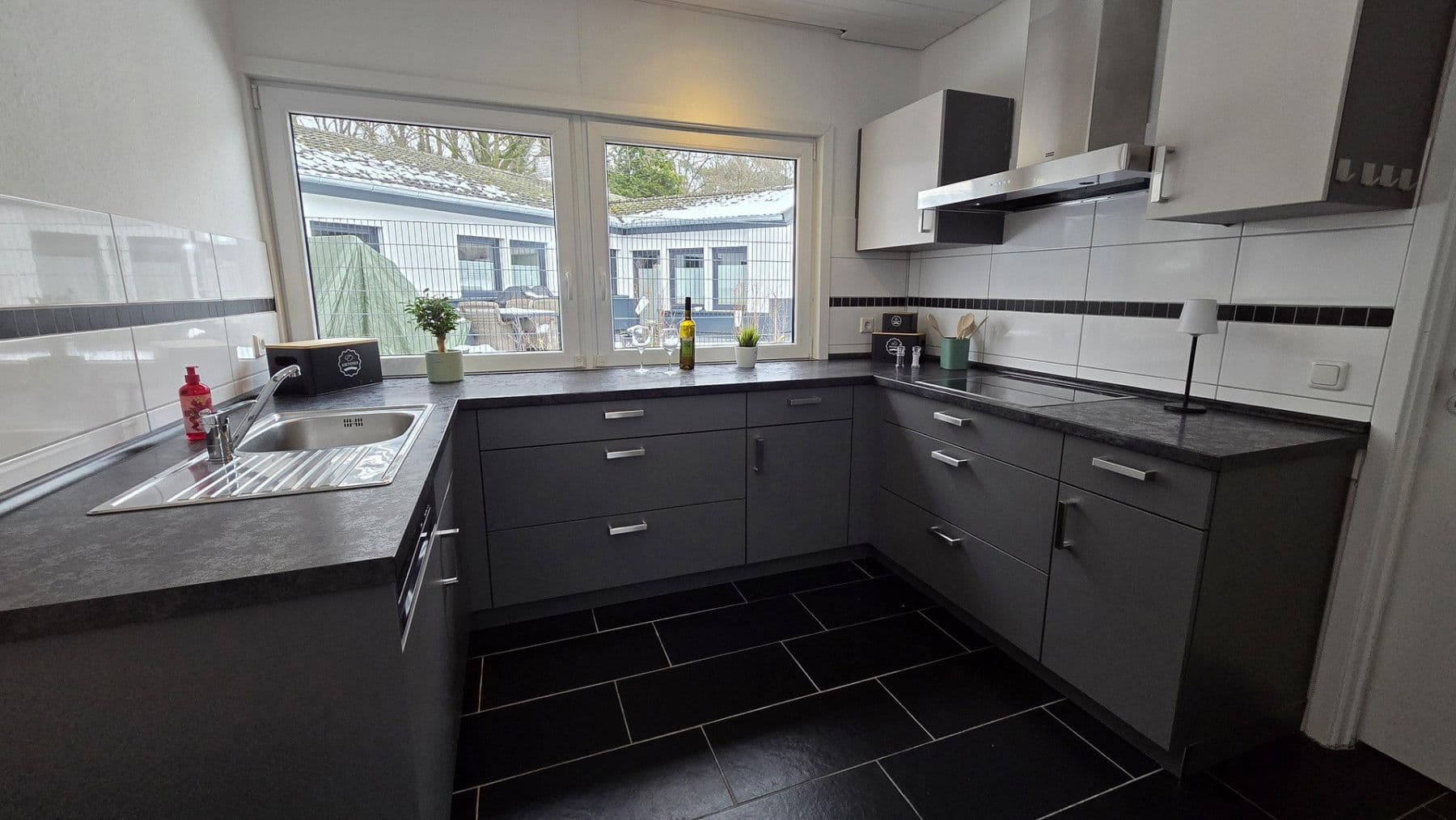 Predaj domu 100 m², pozemok 600 m², Buxtehude, Dolné Sasko Predaj domu 100 m², pozemok 600 m², Buxtehude, Dolné Sasko