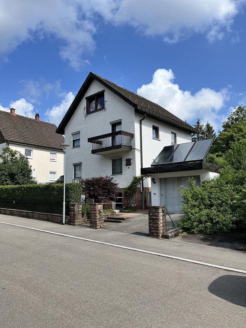 Predaj domu 120 m², pozemok 398 m², Freudenstadt, Bádensko-Wurttembersko Predaj domu 120 m², pozemok 398 m², Freudenstadt, Bádensko-Wurttembersko