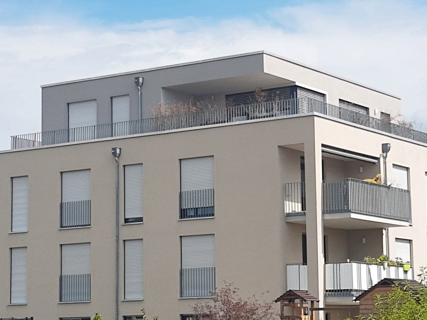 Prenájom bytu 3-izbový 130 m², Möhrendorf, Bavorsko Prenájom bytu 3-izbový 130 m², Möhrendorf, Bavorsko