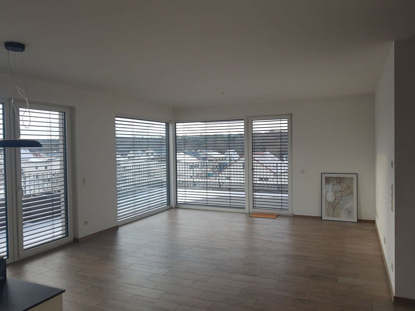Prenájom bytu 3-izbový 130 m², Möhrendorf, Bavorsko Prenájom bytu 3-izbový 130 m², Möhrendorf, Bavorsko