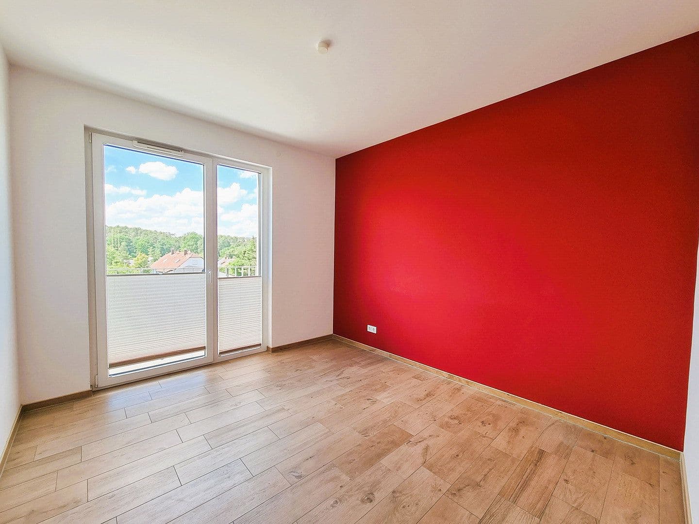 Prenájom bytu 3-izbový 130 m², Möhrendorf, Bavorsko Prenájom bytu 3-izbový 130 m², Möhrendorf, Bavorsko