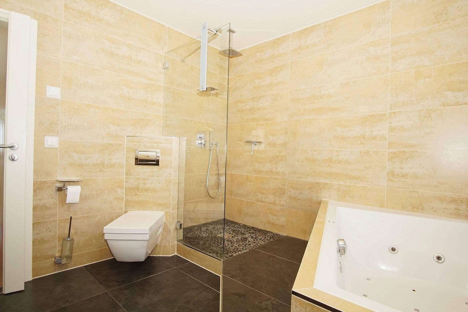 Prenájom domu 145 m², pozemok 722 m², Am Hafen 14, Mönchgut, Meklenbursko-Predpomoransko Prenájom domu 145 m², pozemok 722 m², Am Hafen 14, Mönchgut, Meklenbursko-Predpomoransko
