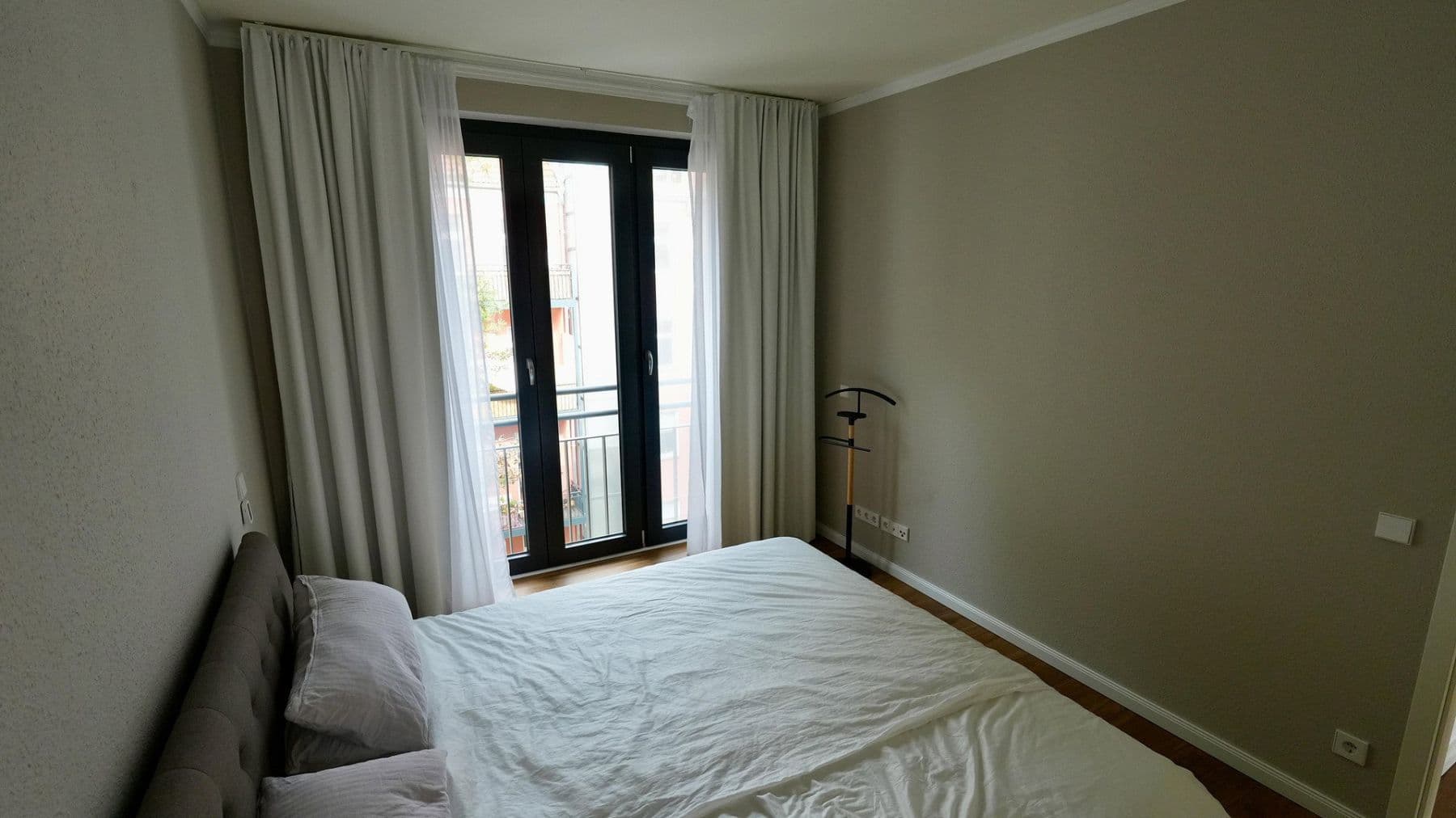 Prenájom bytu 4-izbový 102 m², Sonntagstr 28, Berlin, Berlín Prenájom bytu 4-izbový 102 m², Sonntagstr 28, Berlin, Berlín