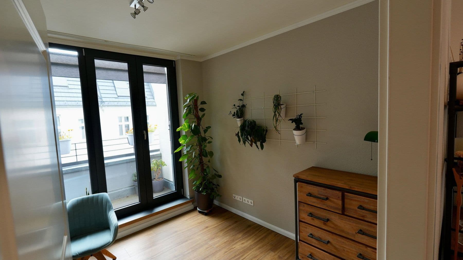 Prenájom bytu 4-izbový 102 m², Sonntagstr 28, Berlin, Berlín Prenájom bytu 4-izbový 102 m², Sonntagstr 28, Berlin, Berlín