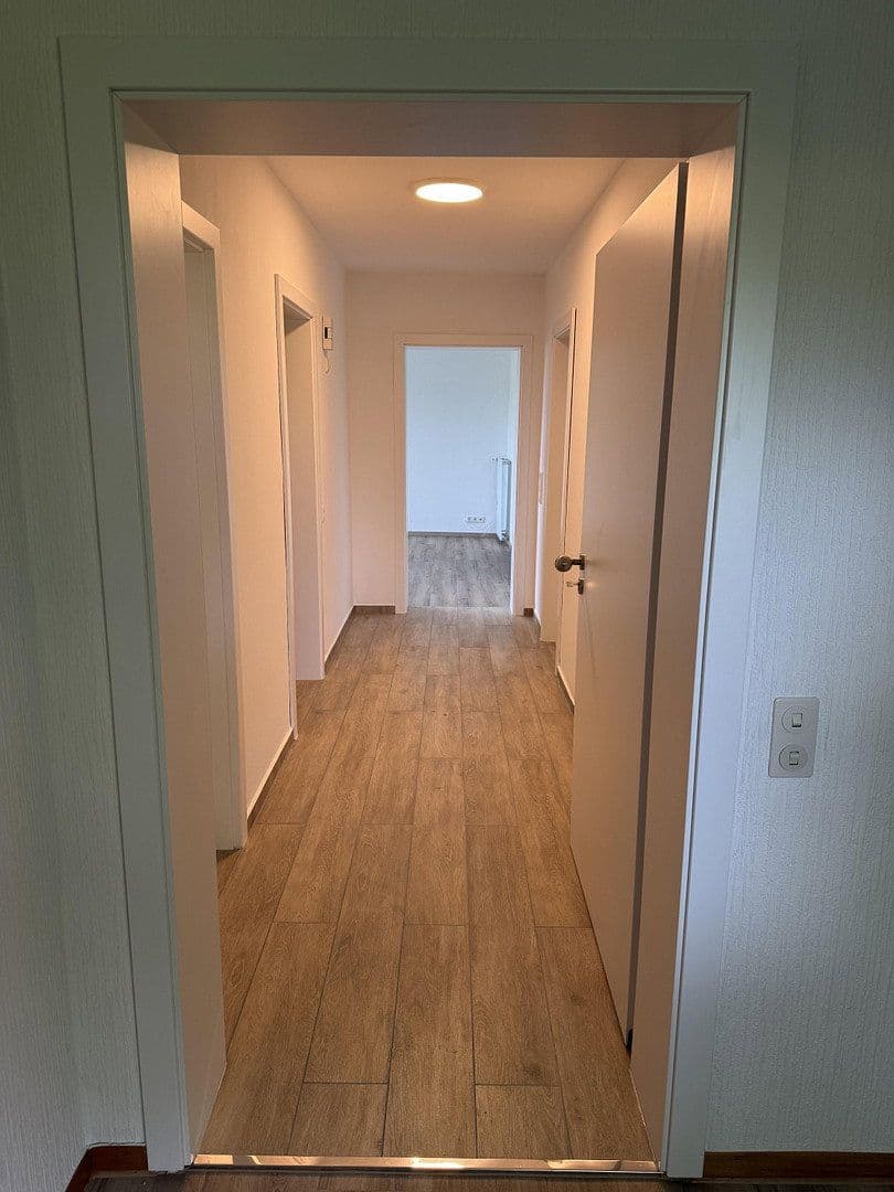 Prenájom bytu 3-izbový 88 m², Mammelzen, Porýnie-Falcko Prenájom bytu 3-izbový 88 m², Mammelzen, Porýnie-Falcko