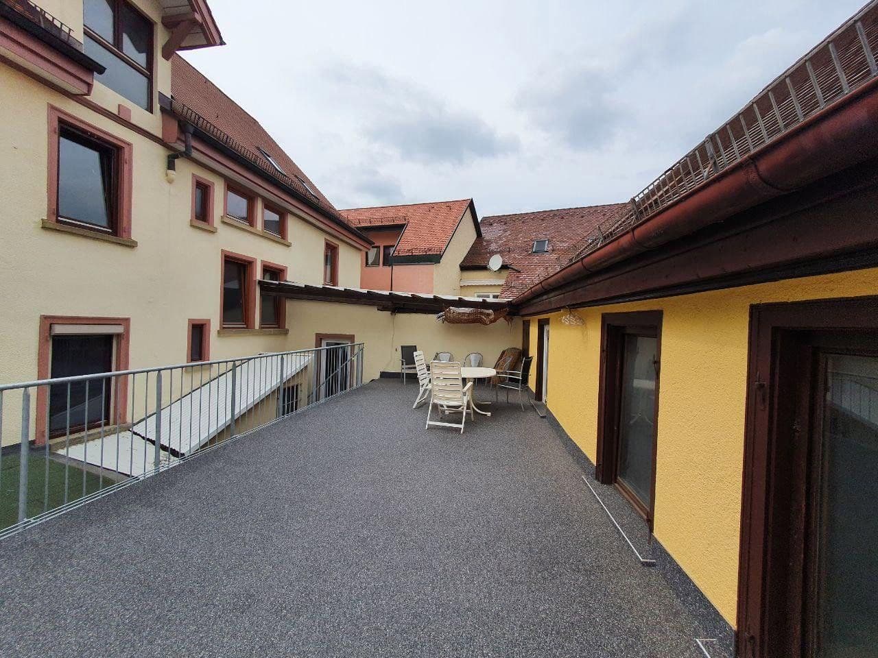 Prenájom bytu 2-izbový 76 m², Bahnhofstraße 9, Rottenburg am Neckar, Bádensko-Wurttembersko Prenájom bytu 2-izbový 76 m², Bahnhofstraße 9, Rottenburg am Neckar, Bádensko-Wurttembersko