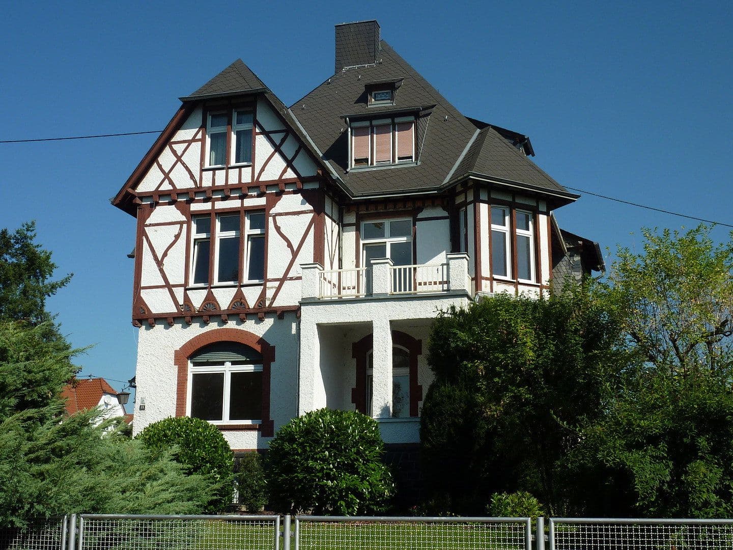 Prenájom bytu 3-izbový 120 m², Klosterstraße 19, Neuwied, Porýnie-Falcko Prenájom bytu 3-izbový 120 m², Klosterstraße 19, Neuwied, Porýnie-Falcko