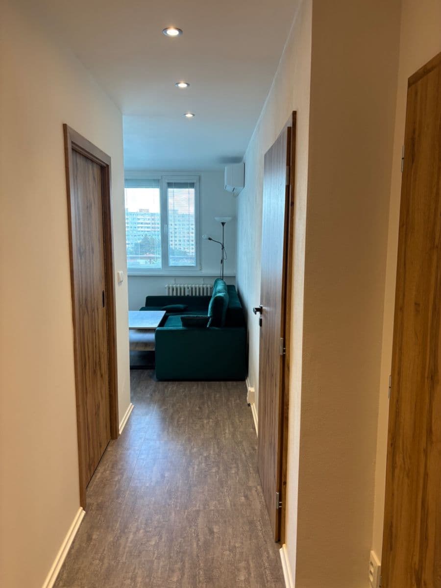 Prenájom bytu 2-izbový 46 m², Neustupného, Praha, Praha Prenájom bytu 2-izbový 46 m², Neustupného, Praha, Praha