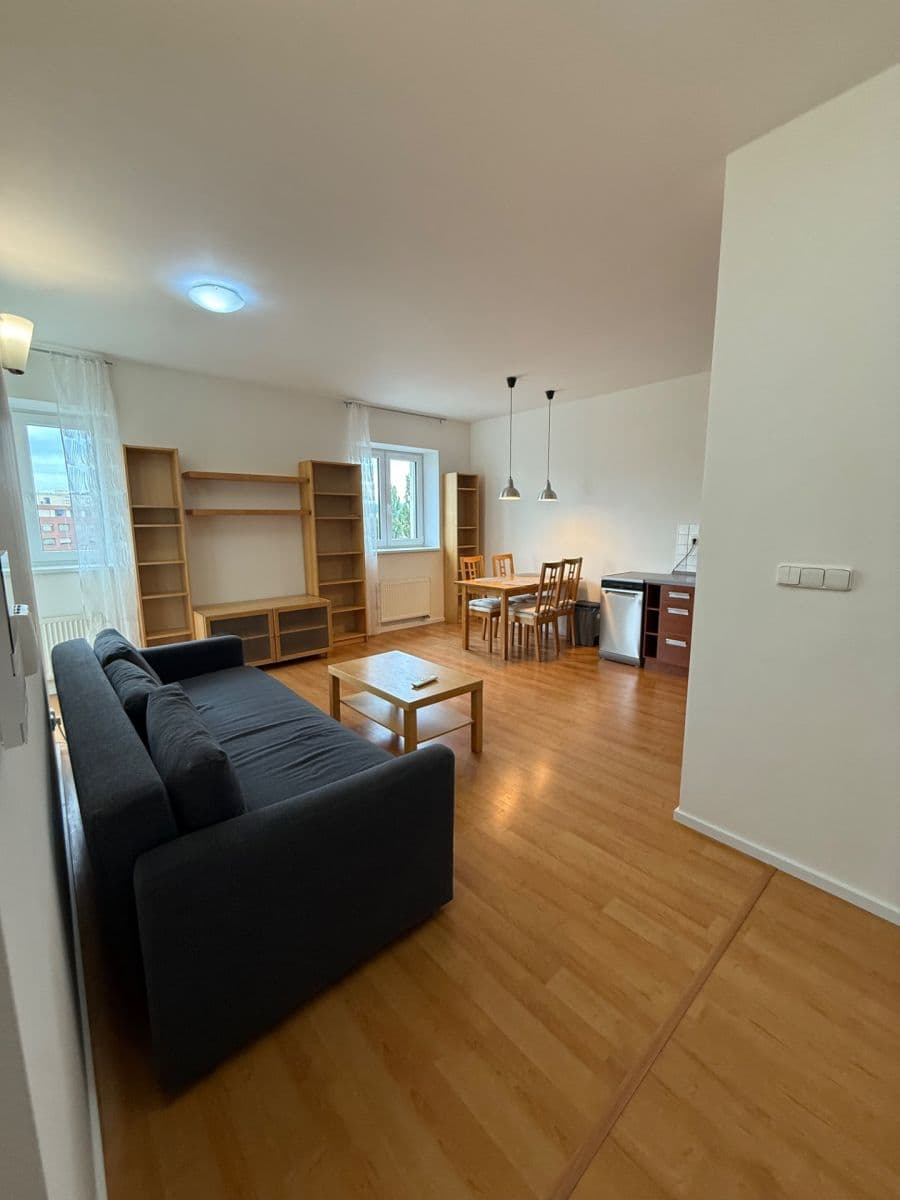 Prenájom bytu 2-izbový 68 m², Renneská třída, Brno, Jihomoravský kraj Prenájom bytu 2-izbový 68 m², Renneská třída, Brno, Jihomoravský kraj