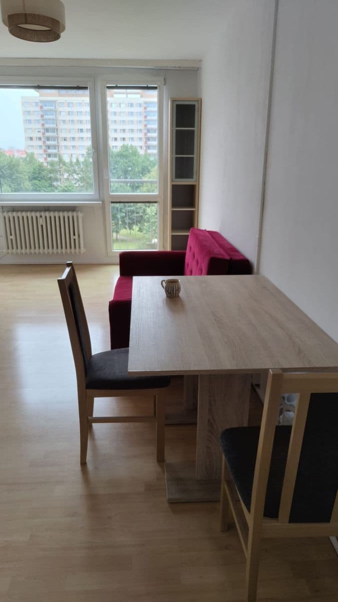 Prenájom bytu 2-izbový 47 m², Hrubého, Praha, Praha Prenájom bytu 2-izbový 47 m², Hrubého, Praha, Praha