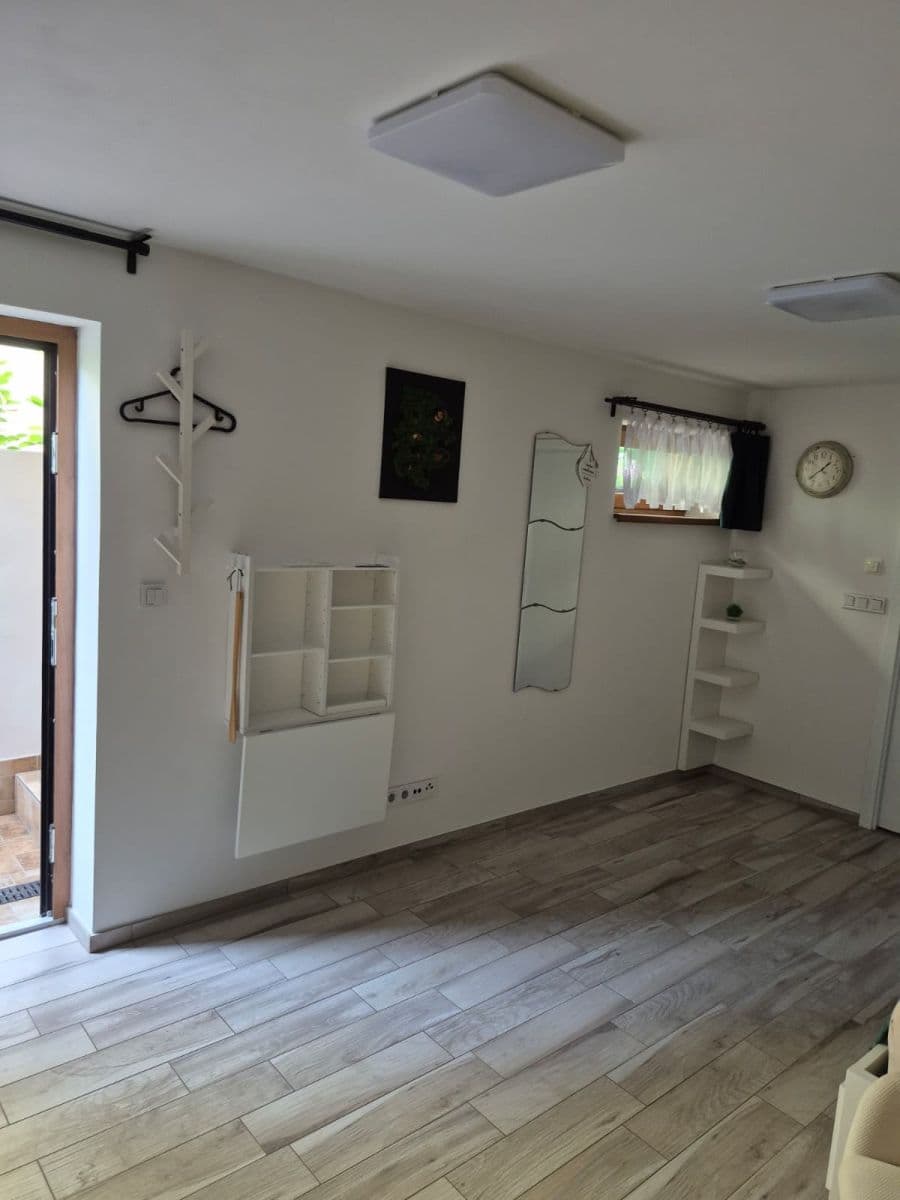 Prenájom kancelárie 25 m², Kostelecká, Praha, Praha Prenájom kancelárie 25 m², Kostelecká, Praha, Praha