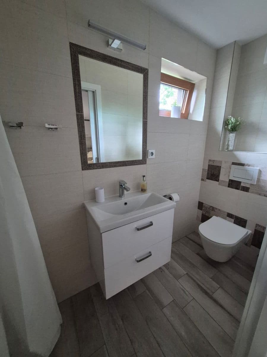 Prenájom kancelárie 25 m², Kostelecká, Praha, Praha Prenájom kancelárie 25 m², Kostelecká, Praha, Praha