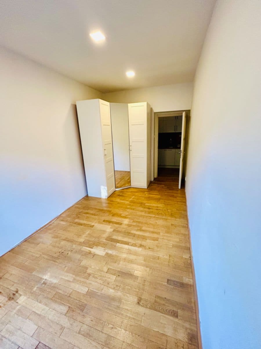 Prenájom bytu 2-izbový 47 m², Ke Krči, Praha, Praha Prenájom bytu 2-izbový 47 m², Ke Krči, Praha, Praha