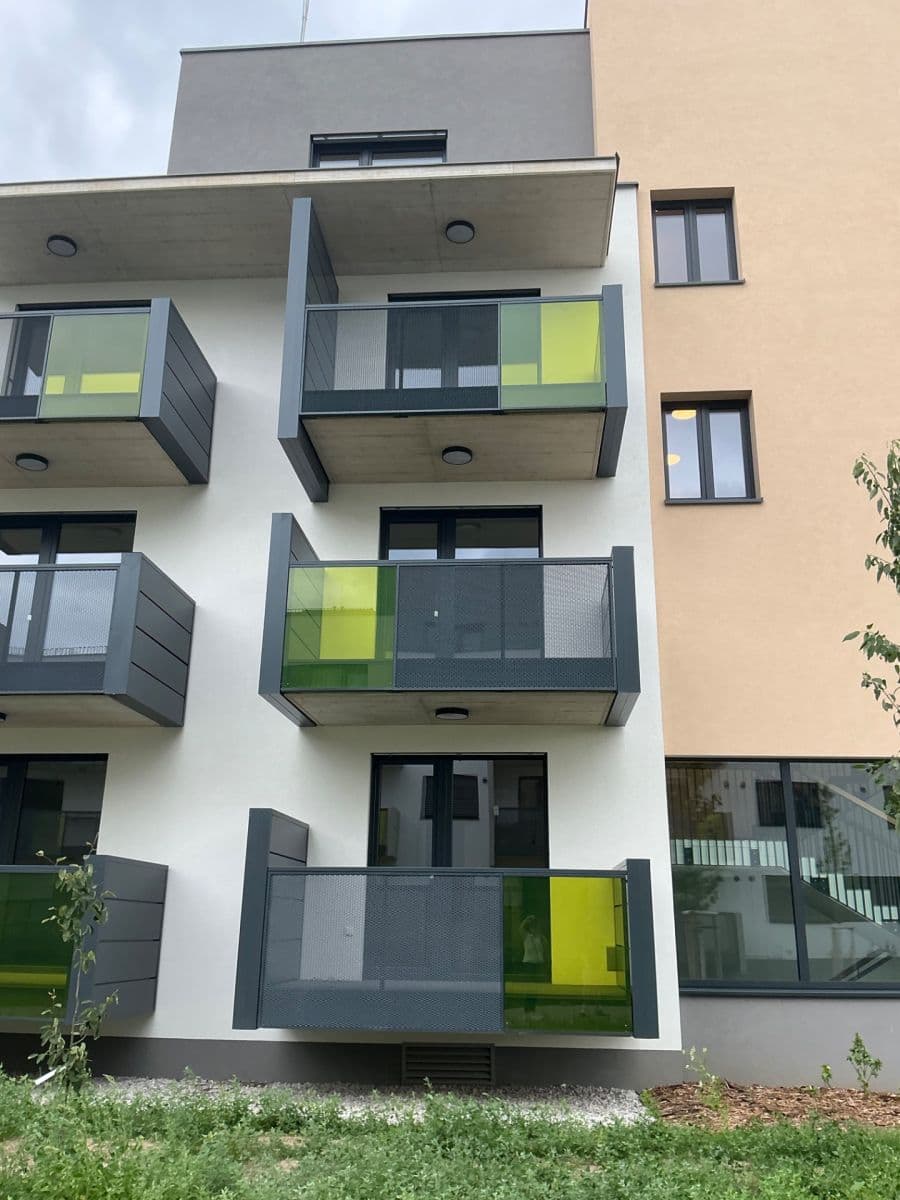 Prenájom bytu 1-izbový 35 m², Nebřenická, Praha, Praha Prenájom bytu 1-izbový 35 m², Nebřenická, Praha, Praha