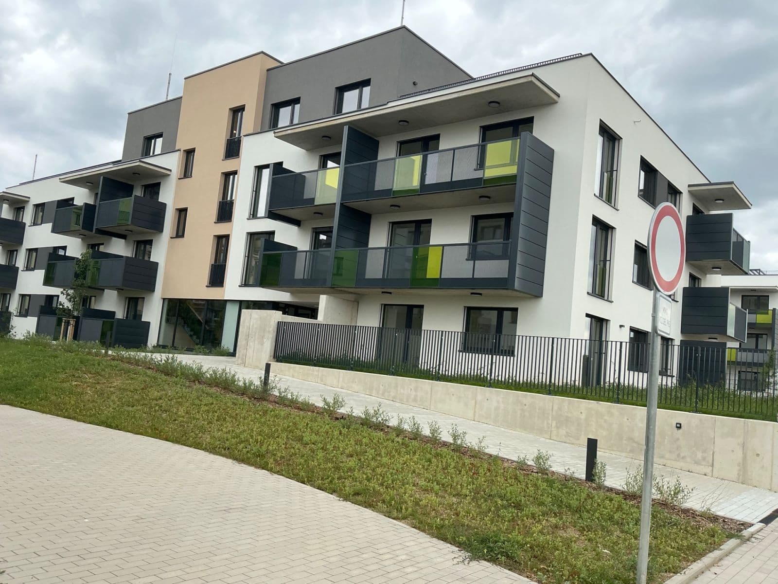 Prenájom bytu 1-izbový 35 m², Nebřenická, Praha, Praha Prenájom bytu 1-izbový 35 m², Nebřenická, Praha, Praha