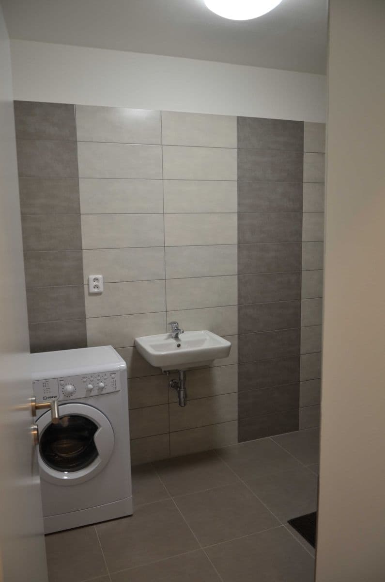 Prenájom bytu 2-izbový 43 m², Šafaříkova, Brno, Jihomoravský kraj Prenájom bytu 2-izbový 43 m², Šafaříkova, Brno, Jihomoravský kraj
