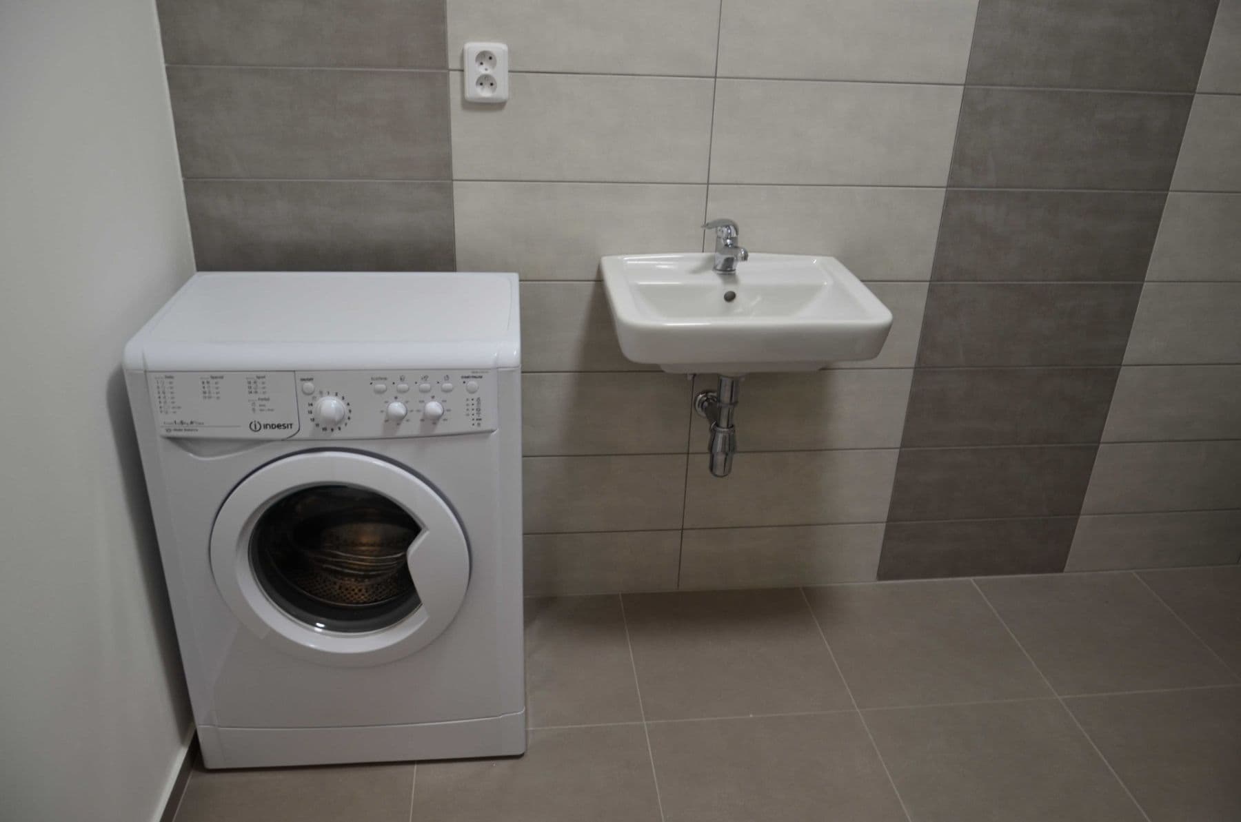 Prenájom bytu 2-izbový 43 m², Šafaříkova, Brno, Jihomoravský kraj Prenájom bytu 2-izbový 43 m², Šafaříkova, Brno, Jihomoravský kraj