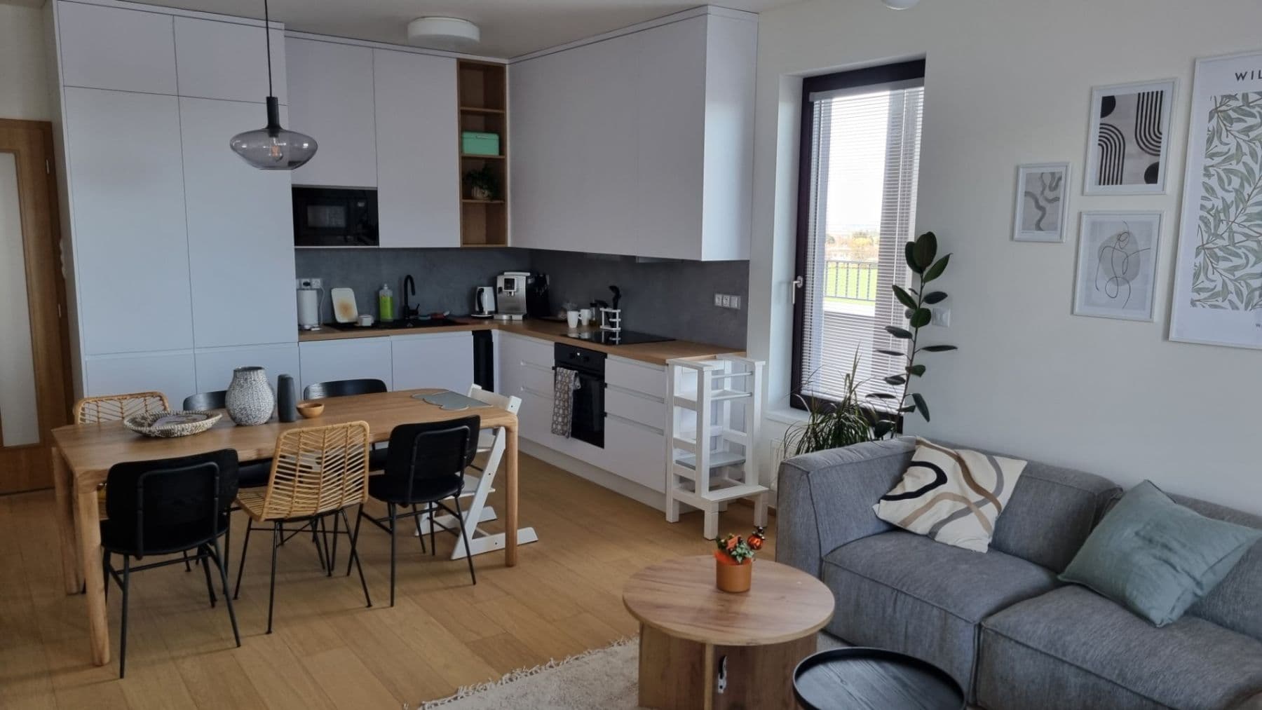 Prenájom bytu 3-izbový 99 m², K Beranovu, Praha, Praha Prenájom bytu 3-izbový 99 m², K Beranovu, Praha, Praha