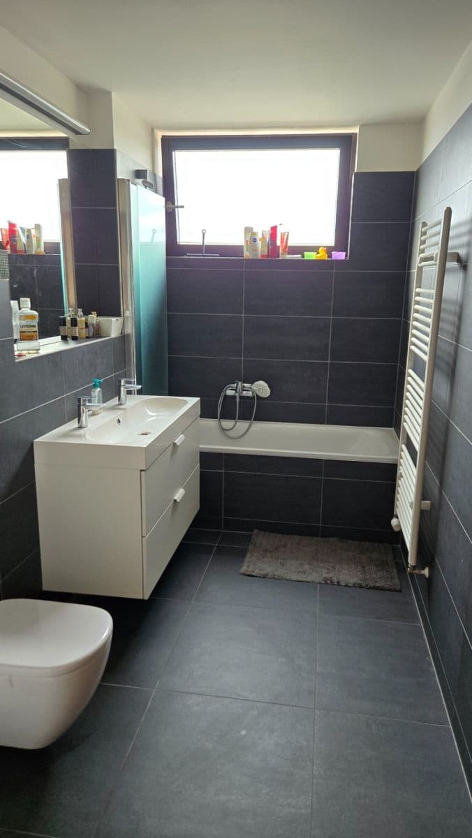 Prenájom bytu 3-izbový 99 m², K Beranovu, Praha, Praha Prenájom bytu 3-izbový 99 m², K Beranovu, Praha, Praha