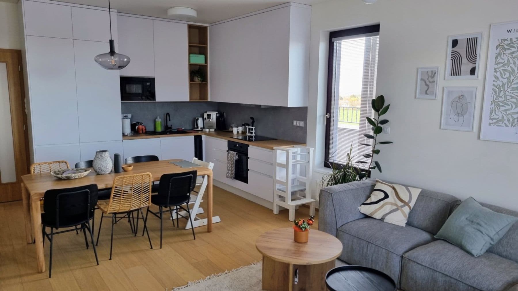 Prenájom bytu 3-izbový 99 m², K Beranovu, Praha, Praha Prenájom bytu 3-izbový 99 m², K Beranovu, Praha, Praha