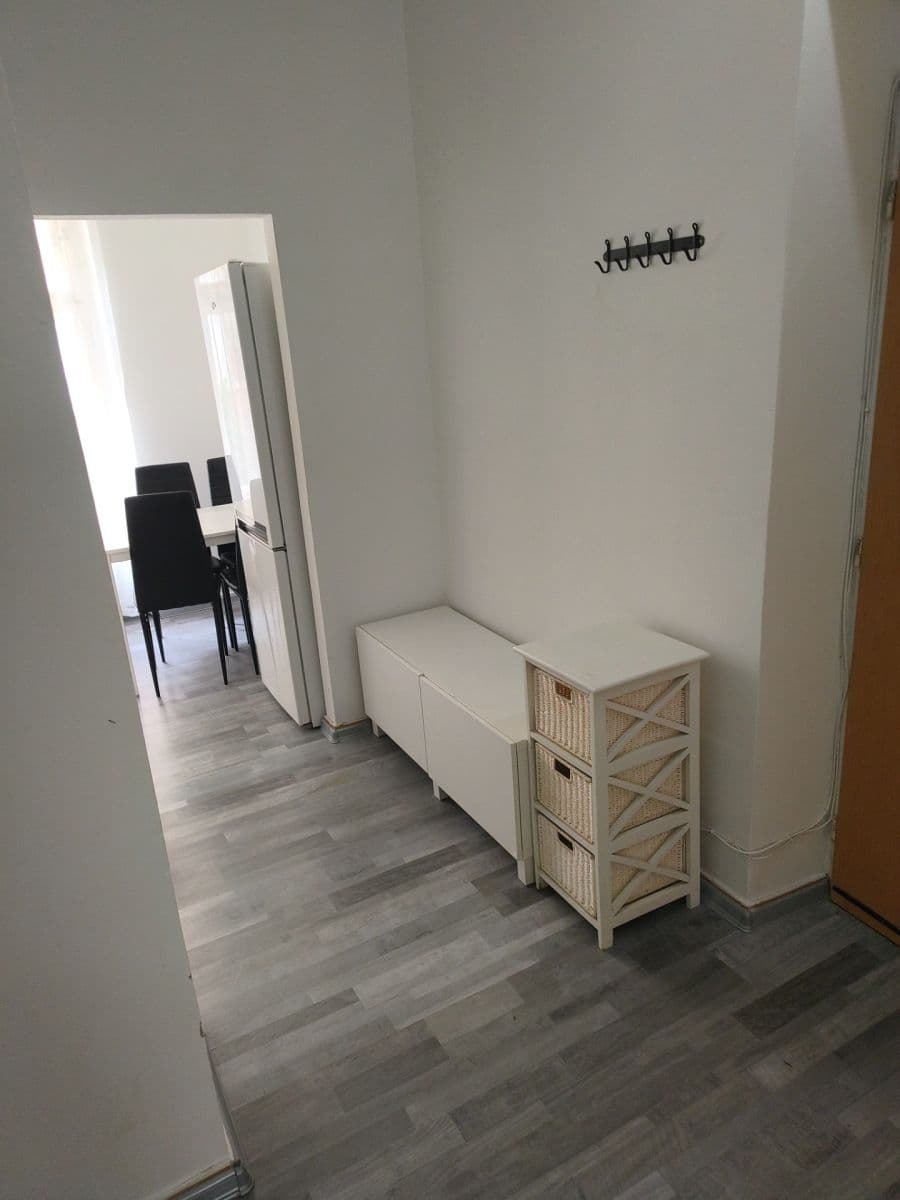 Prenájom bytu 1-izbový 38 m², Seifertova, Praha, Praha Prenájom bytu 1-izbový 38 m², Seifertova, Praha, Praha