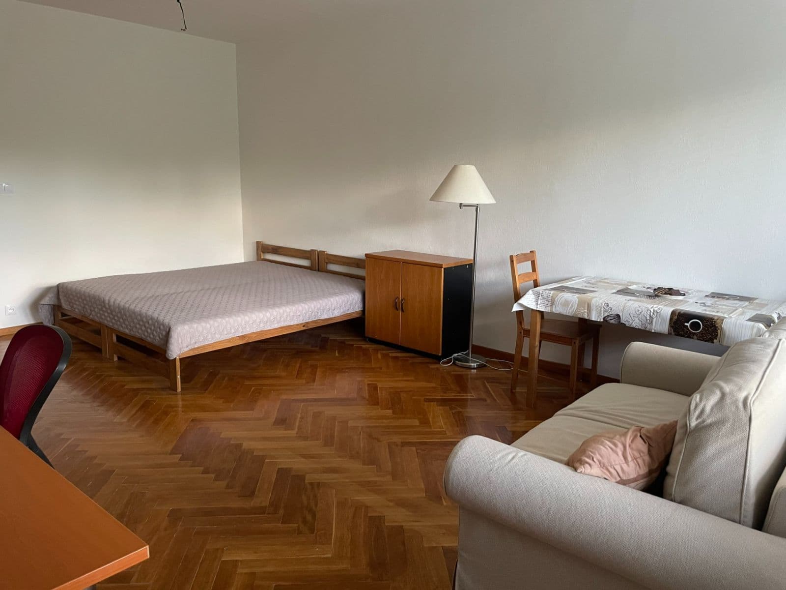 Prenájom bytu 3-izbový 24 m², Volyňská, Praha, Praha Prenájom bytu 3-izbový 24 m², Volyňská, Praha, Praha